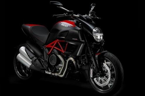 �ſ��� Ducati Diavel Carbon(2013)