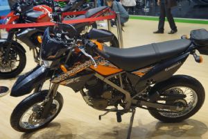 D-TRACKER 150(�ڻ�����)����D-TRACKER 150��KLX150D���³�(4��)