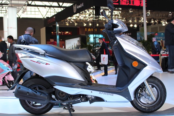 ���� JS125T-18