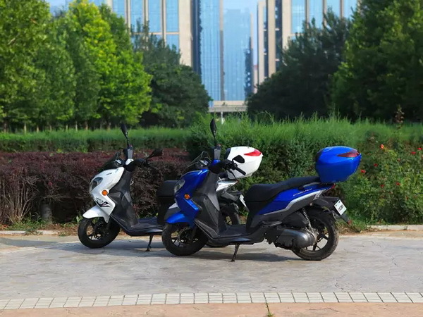 ��Ħ�г�����־���⣺Ǯ�����з�QJ150T-23/125T-23