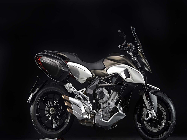�¹�˹�� MV Agusta Stradale 800