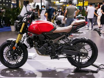 300AC2020Ħ���� �޼�300AC(13��)