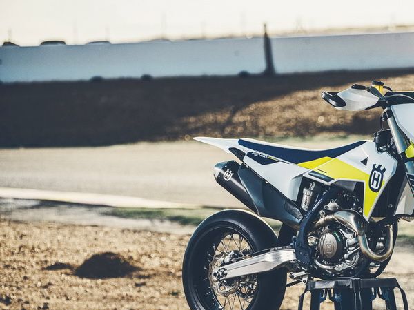 ��˹����2021FS450��·ԽҰ����